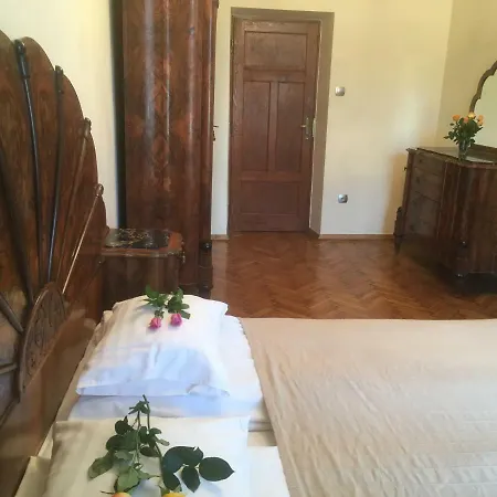 Decameron Apartments-3